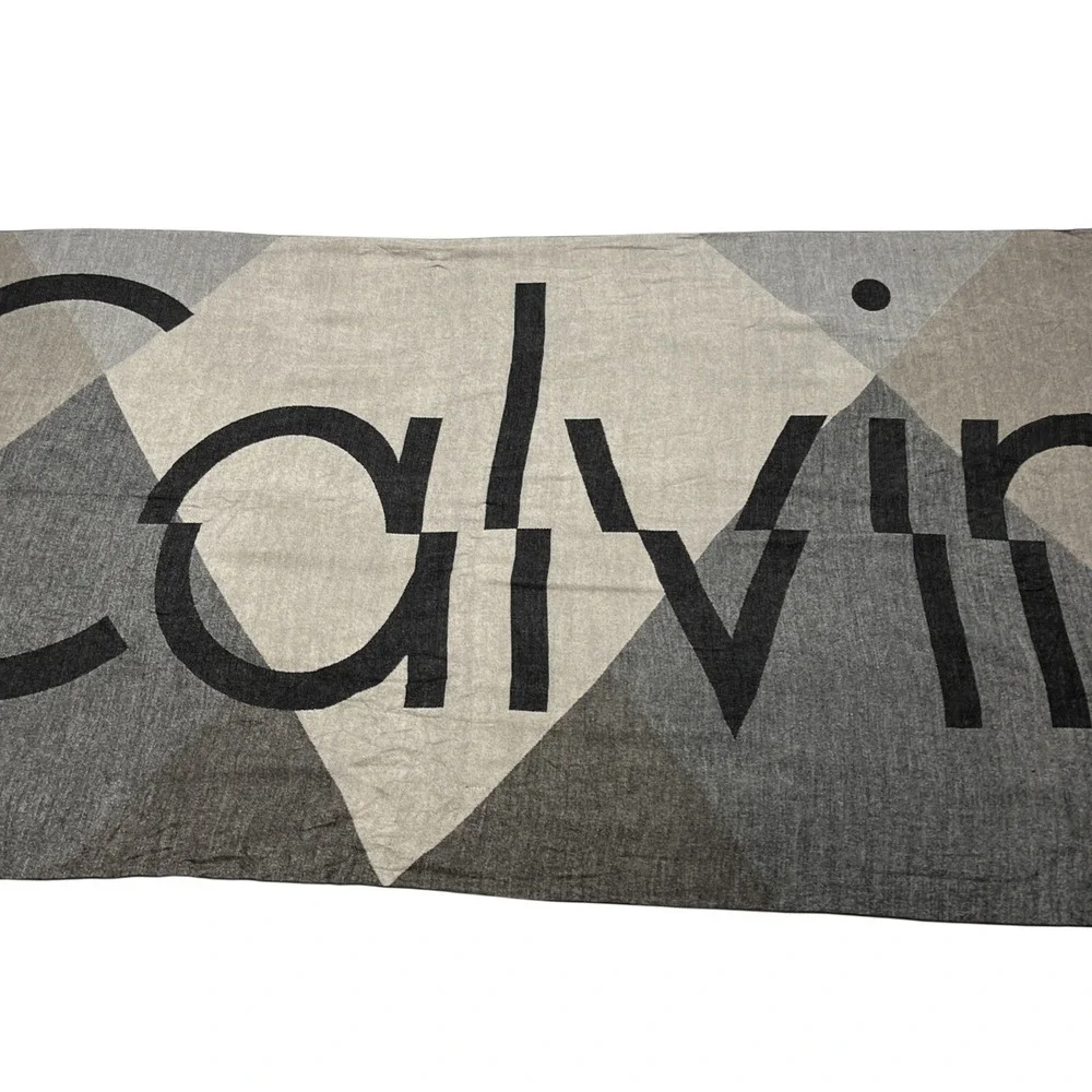 Calvin Klein‎ Blanket Scarf Shawl Wrap Gray Black Logo Fringe Classic Neutral